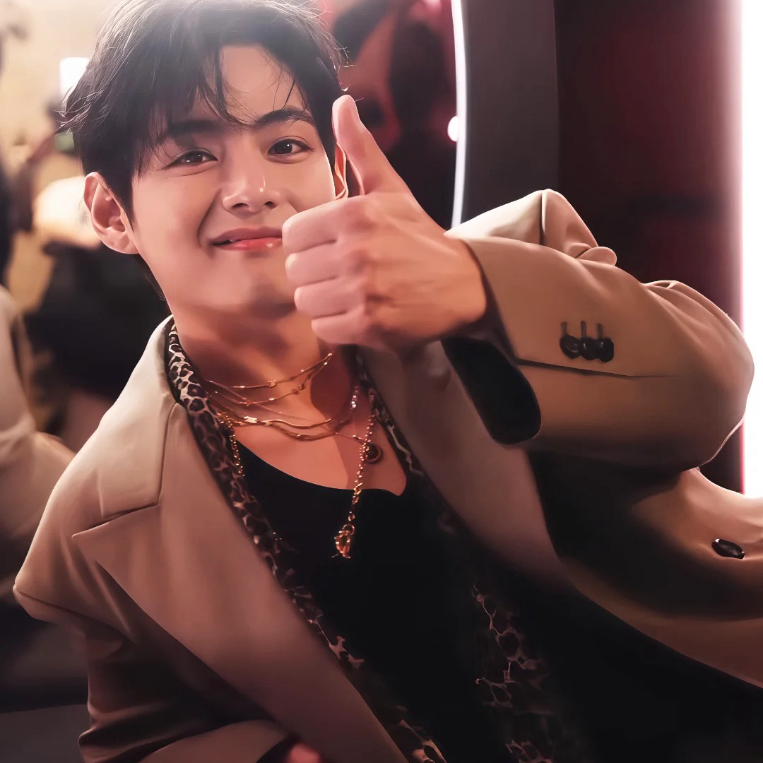 Foto terbaru V (BTS)