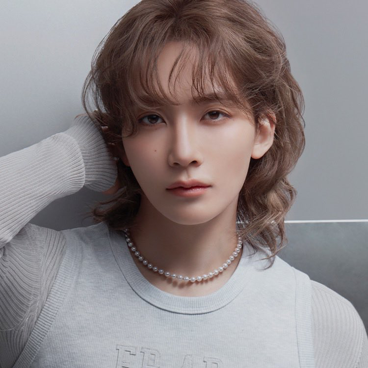 A moment captured by Jeonghan (SEVENTEEN)'s fan