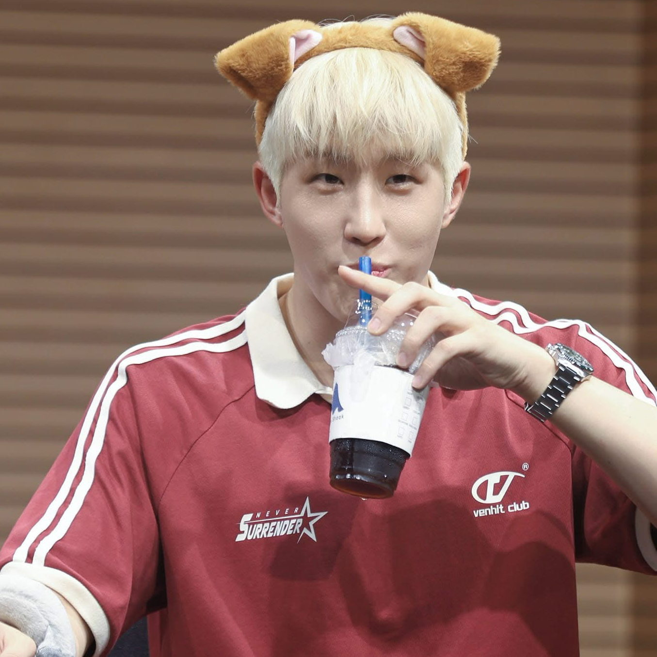 Behind-the-scenes cut of Jinjin (ASTRO)