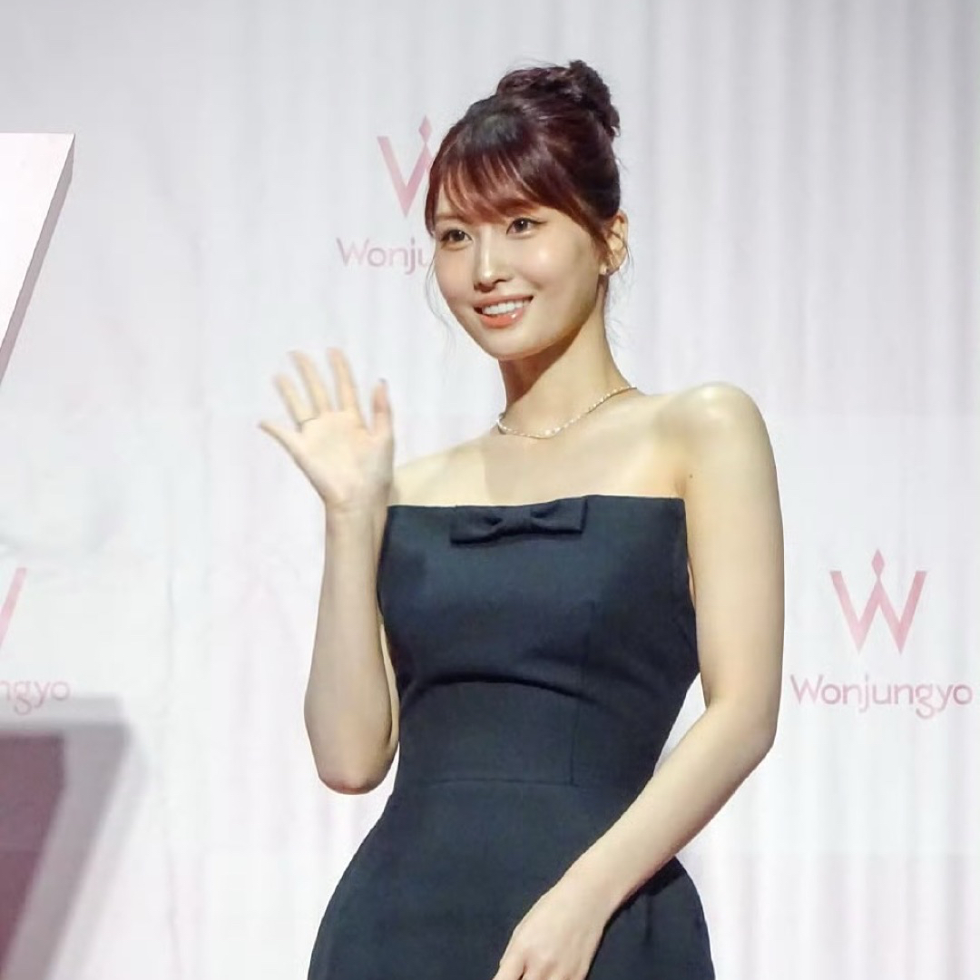 모모 (TWICE)의 최신 사진