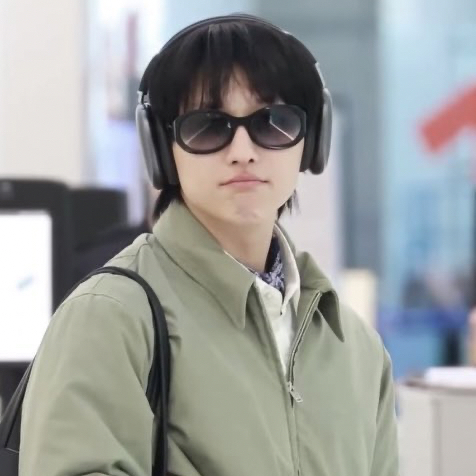 Behind-the-scenes cut of WOODZ