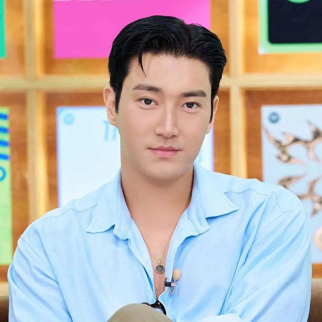 Recent activity shot of Siwon (Super Junior)
