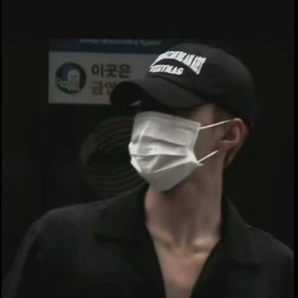 Behind-the-scenes cut of Sehun (EXO)