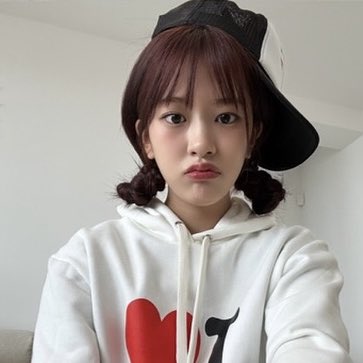 안유진 (IVE) 최근 활동샷