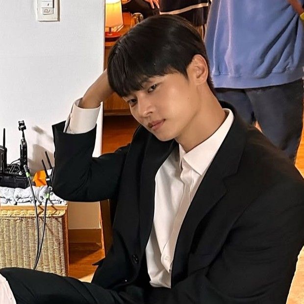 Recent activity shot of VIXX
