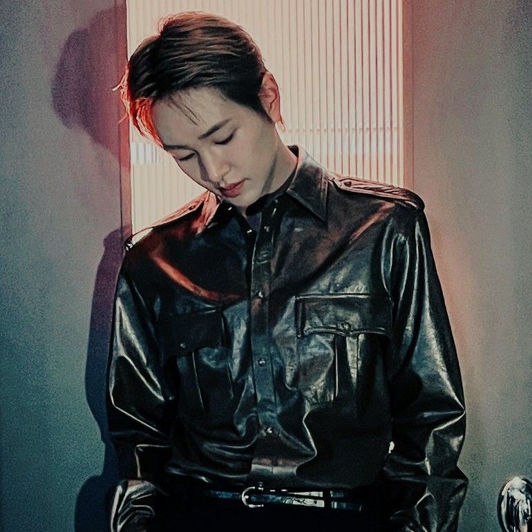 Latest photo of Onew (SHINee)