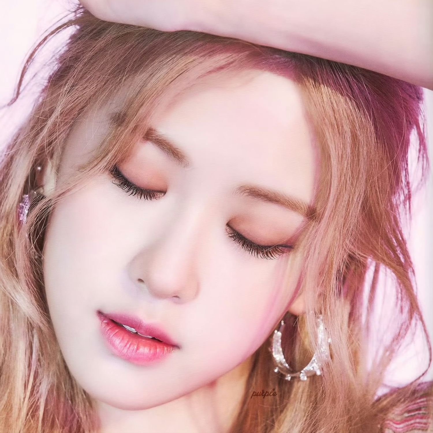 로제 (BLACKPINK)의 최신 사진