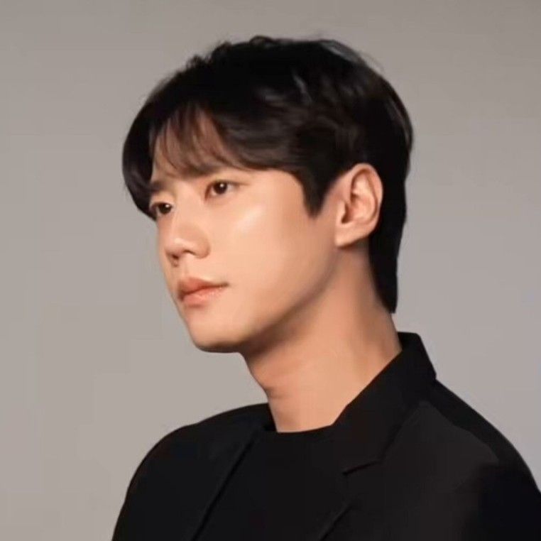 Latest photo of Lee Junyoung