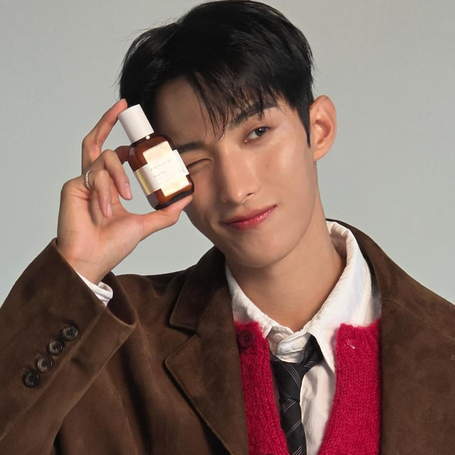 Momen yang diabadikan oleh penggemar DK (SEVENTEEN)