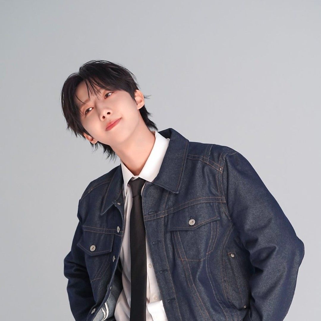 Latest photo of Hui (PENTAGON)