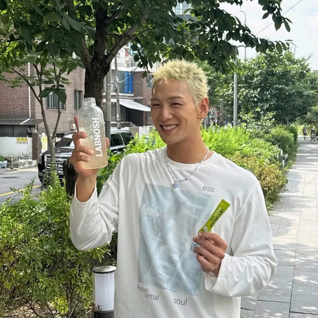 Behind-the-scenes cut of Baekho
