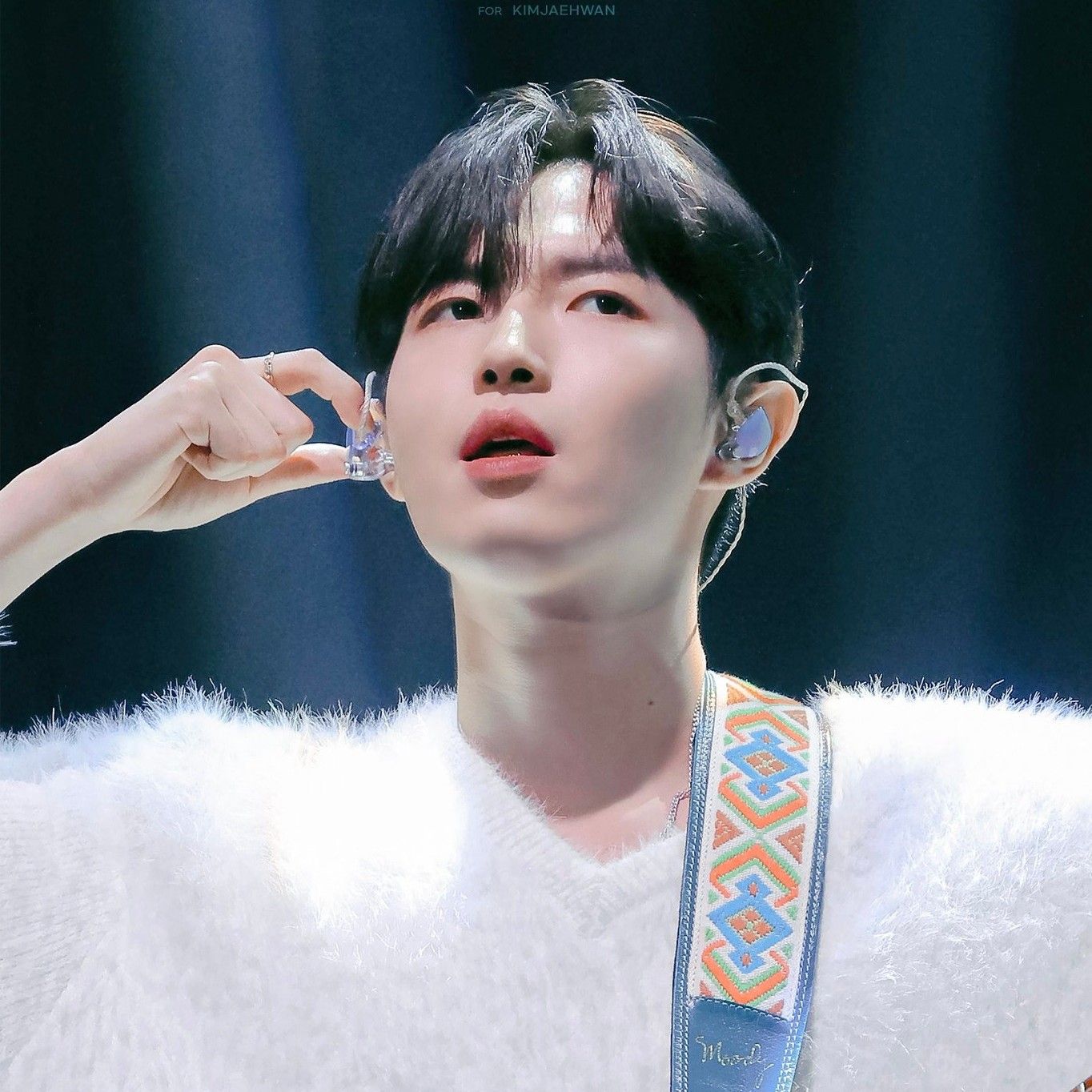 Behind-the-scenes cut of Kim Jaehwan