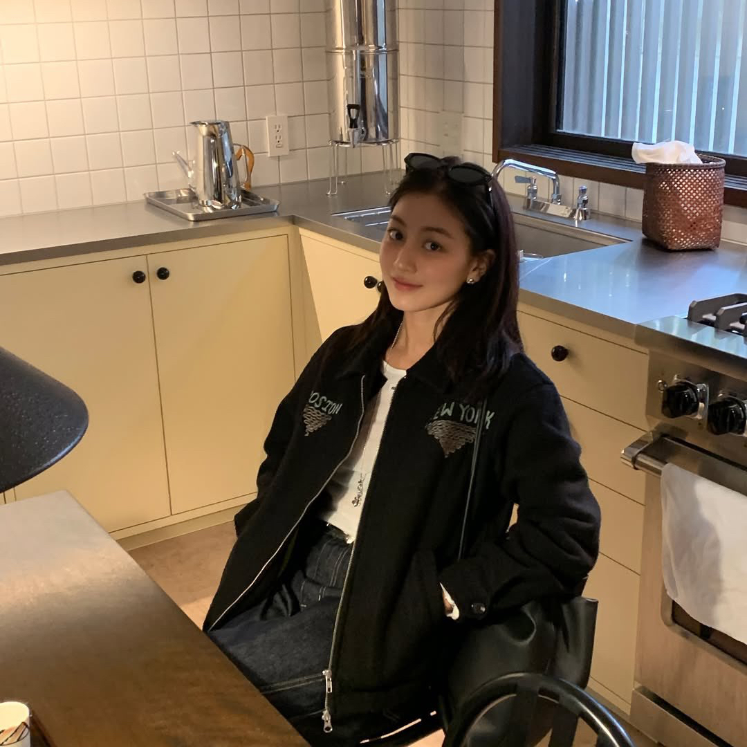 Recent activity shot of Jihyo (TWICE)