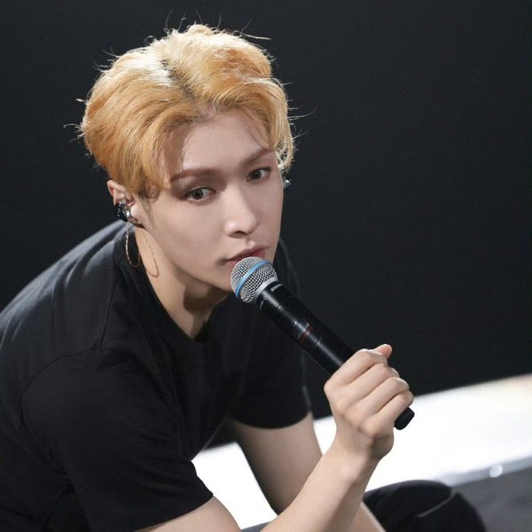 Shining profile picture of Lay (EXO) on today's Choeaedol