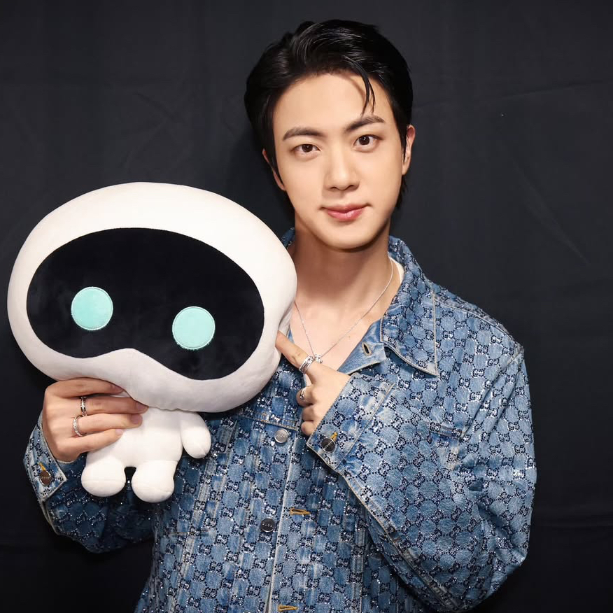 A moment captured by Jin (BTS)'s fan