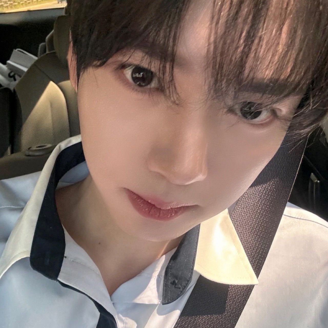 Recent activity shot of Han Yujin (ZEROBASEONE)