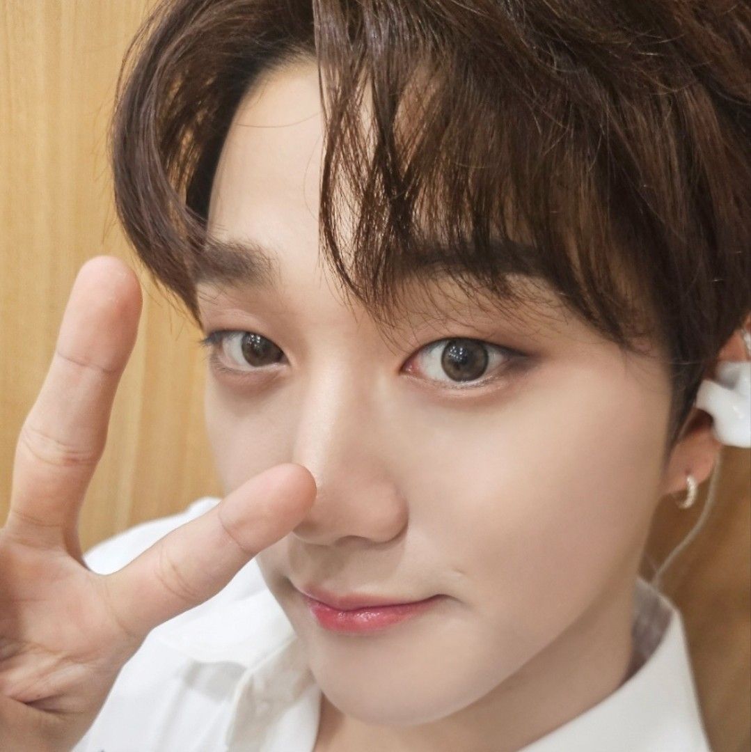 A moment captured by Hong Joochan (GoldenChild)'s fan