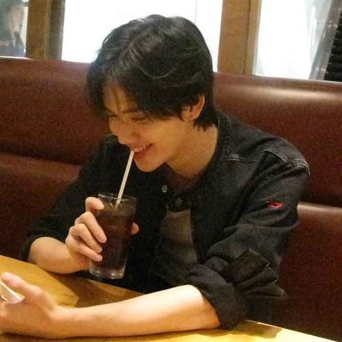 Behind-the-scenes cut of Minhee (CRAVITY)