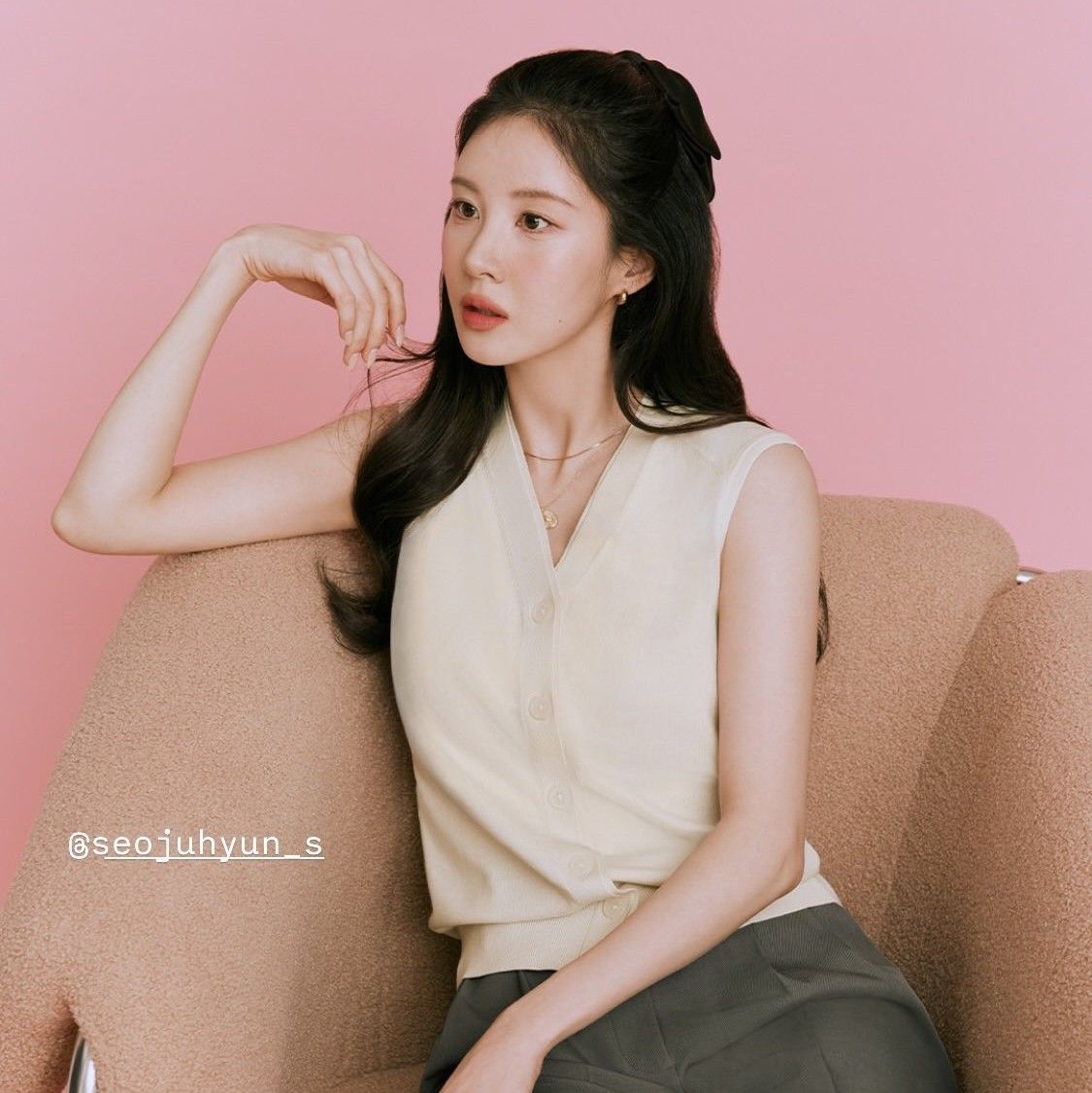 Behind-the-scenes cut of Seohyun (Girls' Generation)