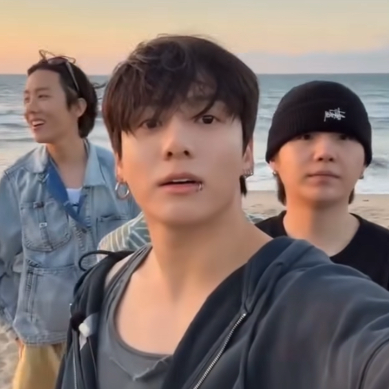 A moment captured by SUGA (BTS)'s fan