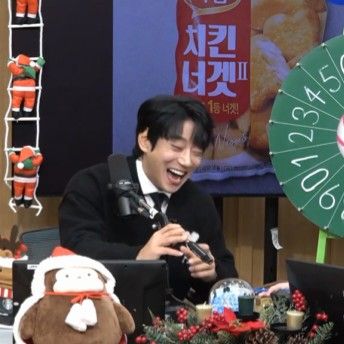 Recent activity shot of Hwang Chiyeol