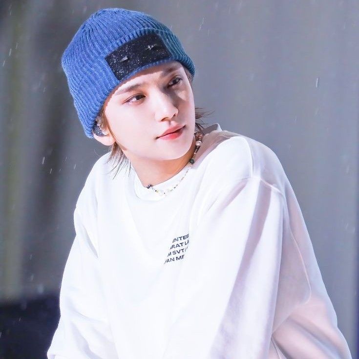 A moment captured by Joshua (SEVENTEEN)'s fan