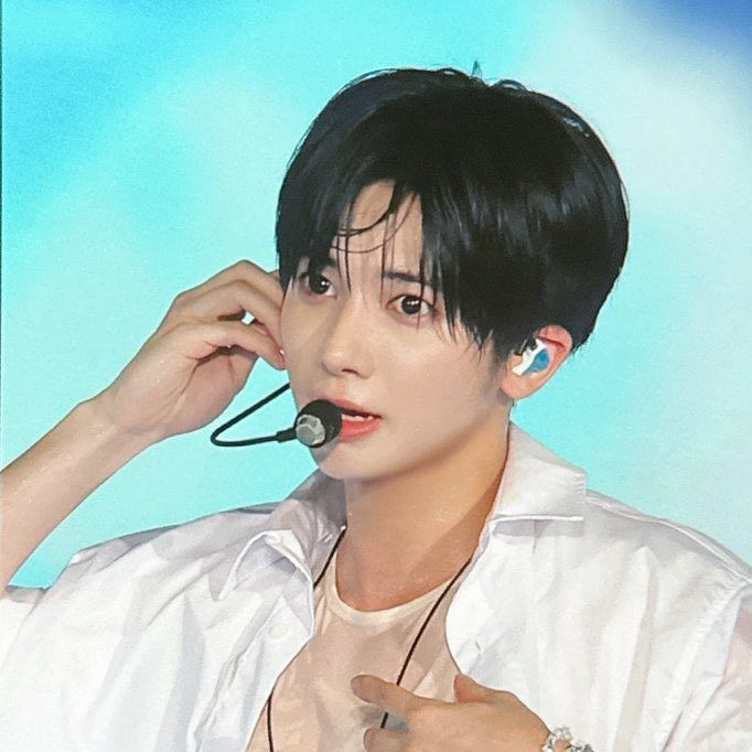 A moment captured by Taehyun (TOMORROW X TOGETHER)'s fan