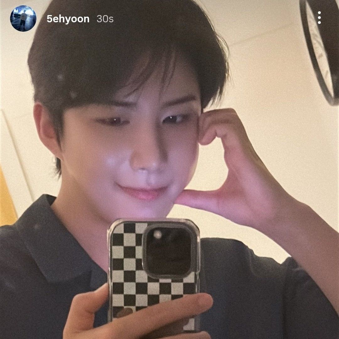 Behind-the-scenes cut of Wow (A.C.E)