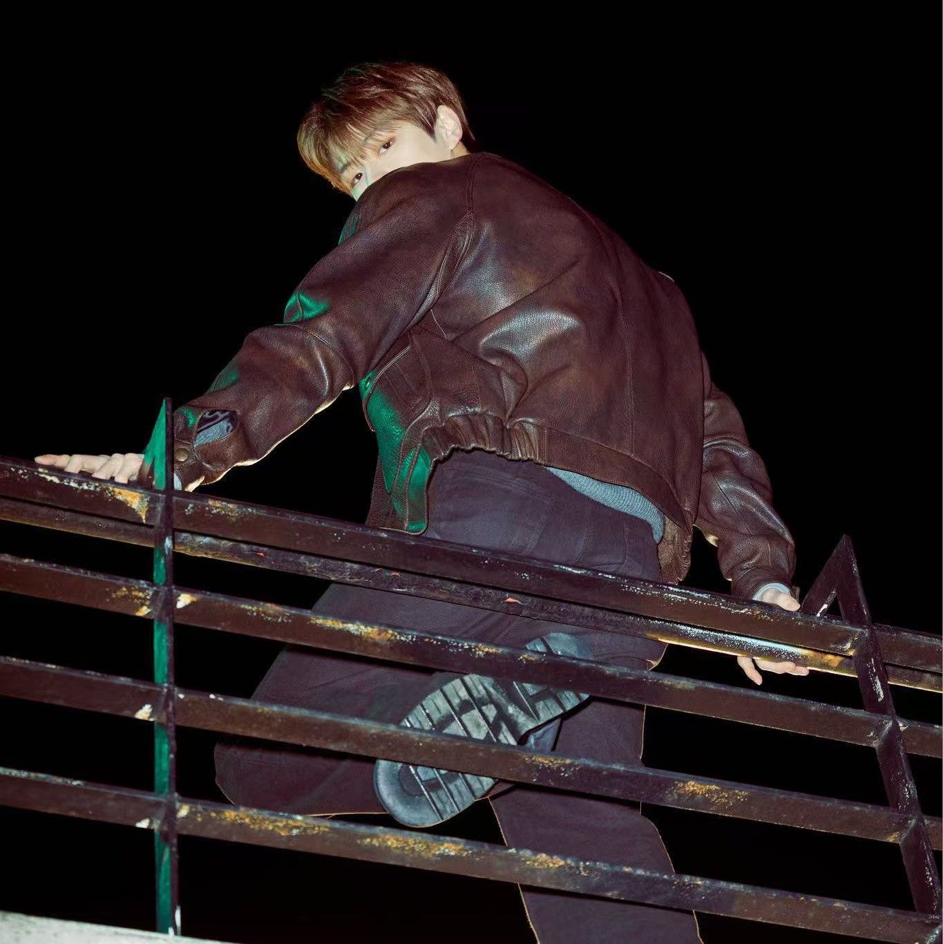 Behind-the-scenes cut of Kang Daniel