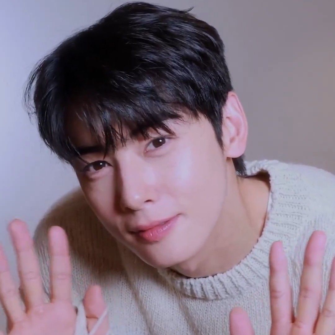 Latest photo of Eunwoo (ASTRO)