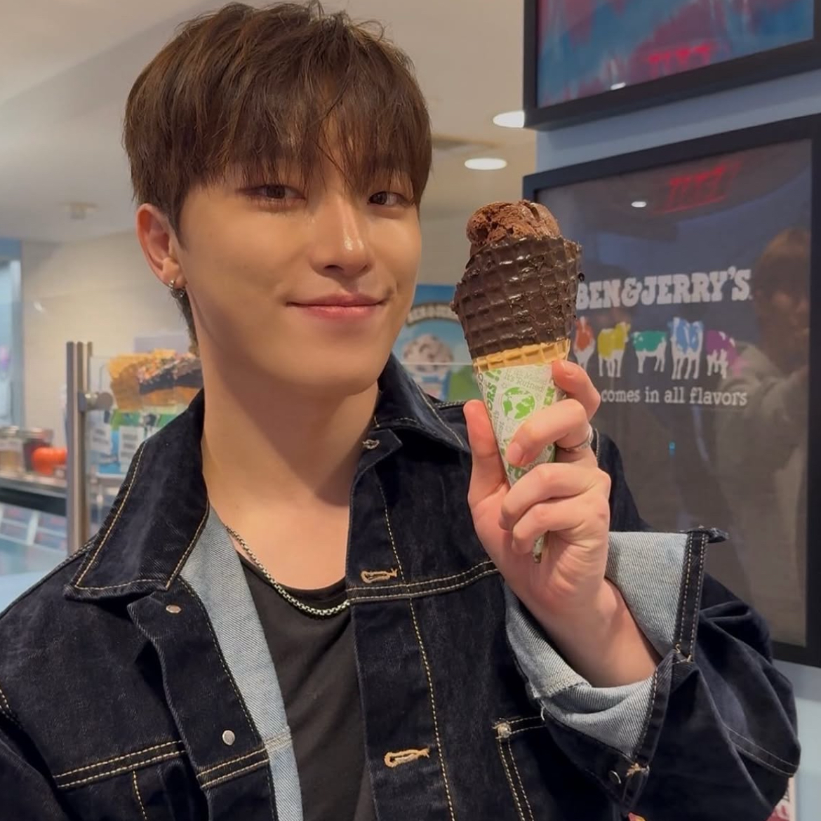 A moment captured by Dino (SEVENTEEN)'s fan