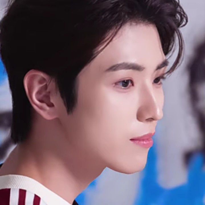 Recent activity shot of Yonghee (CIX)