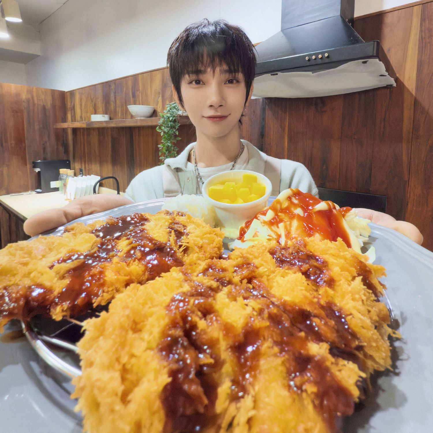 Latest photo of Joshua (SEVENTEEN)