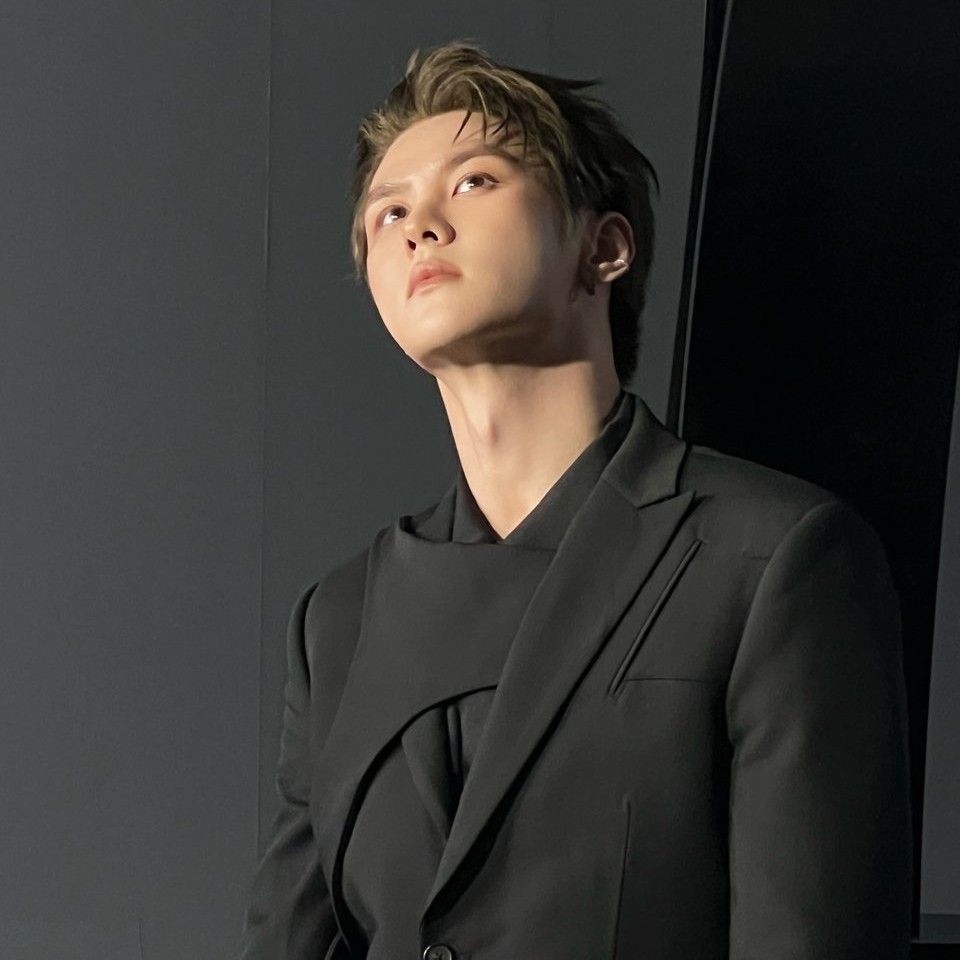 Behind-the-scenes cut of KUN (WayV)