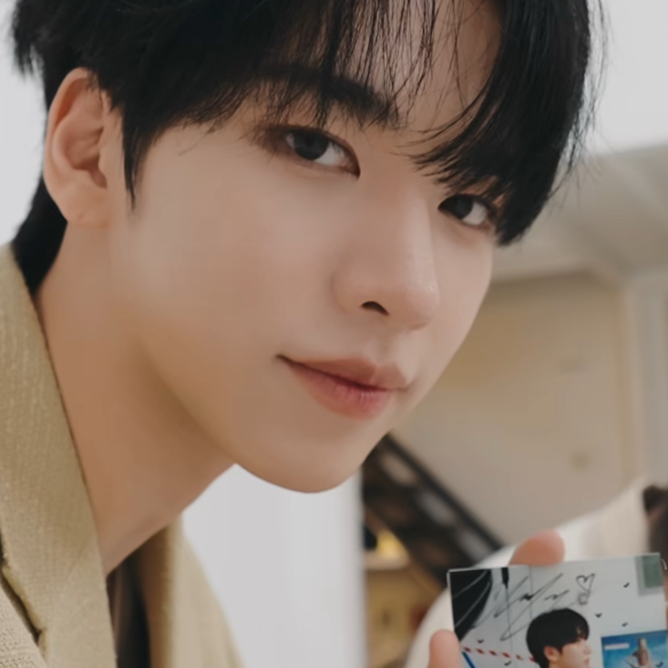 Latest photo of Hanjun (n.SSign)