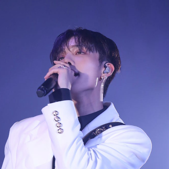 Recent activity shot of Seunghun (B.D.U)