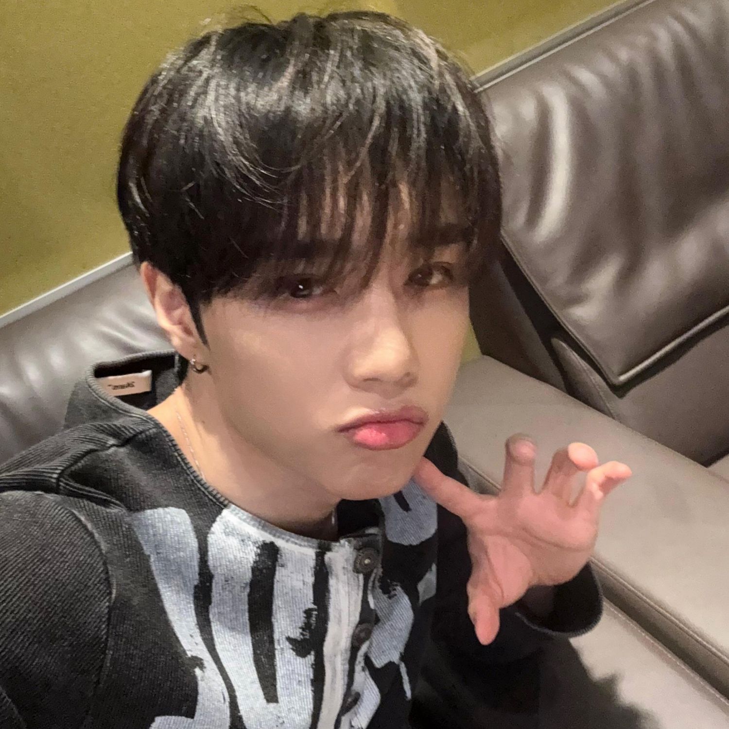 善旴 (THE BOYZ)的幕後花絮