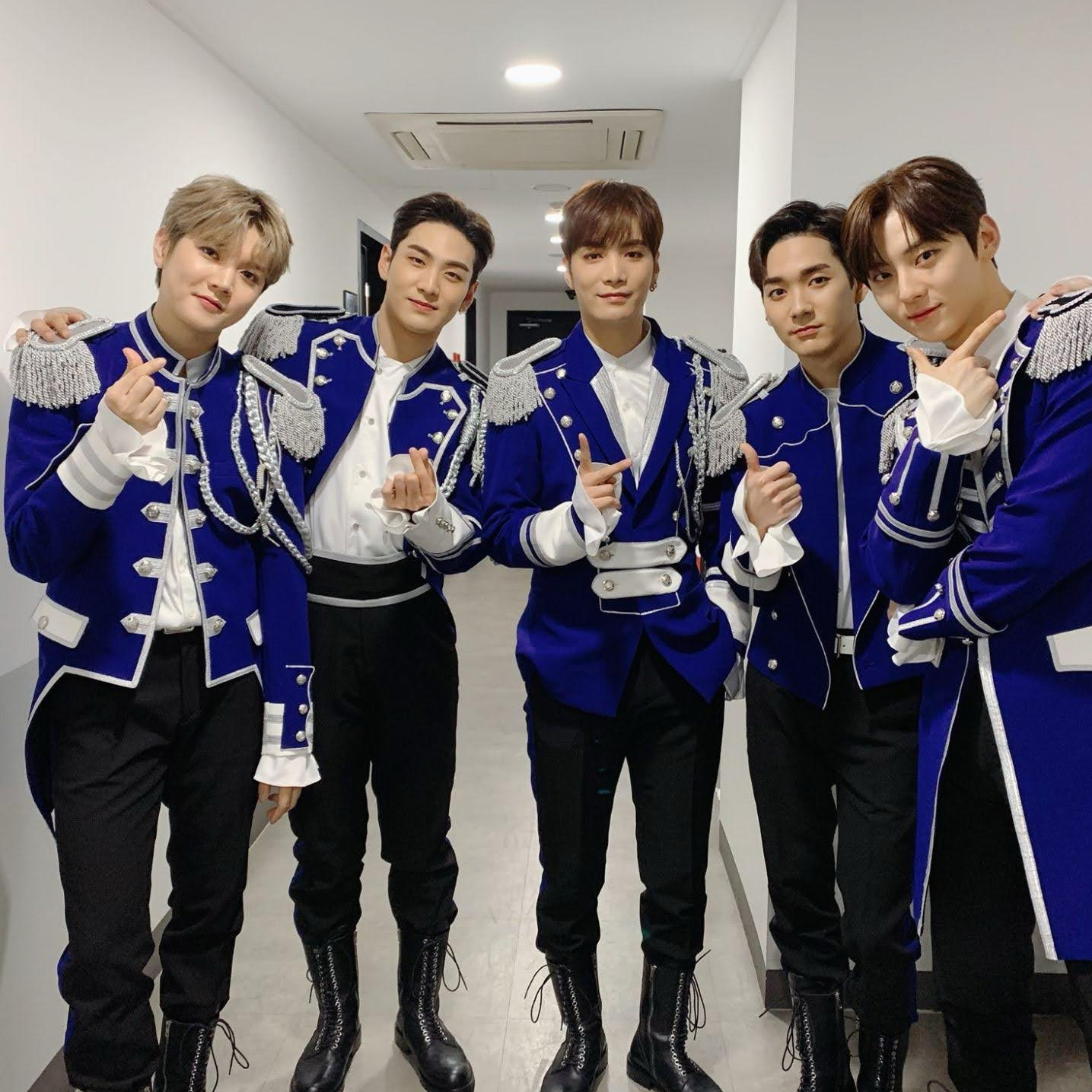A moment captured by NU'EST's fan
