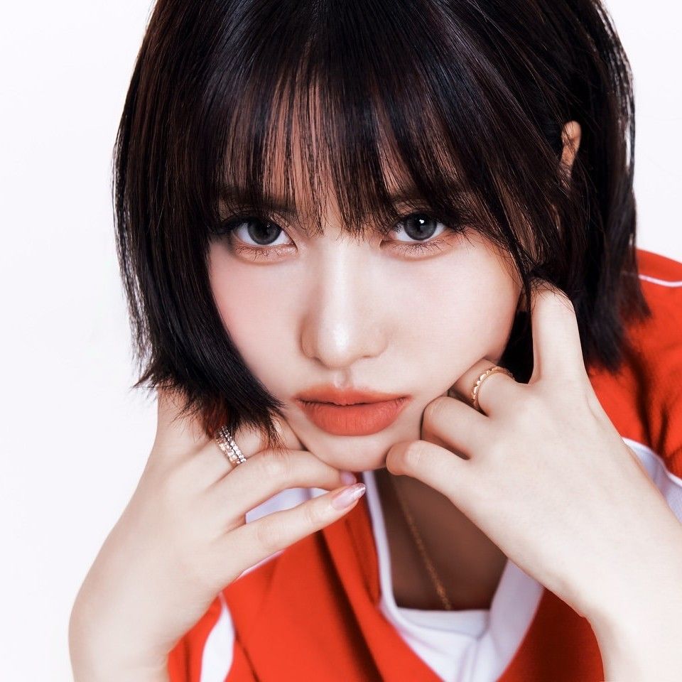 모모 (TWICE)의 최신 사진