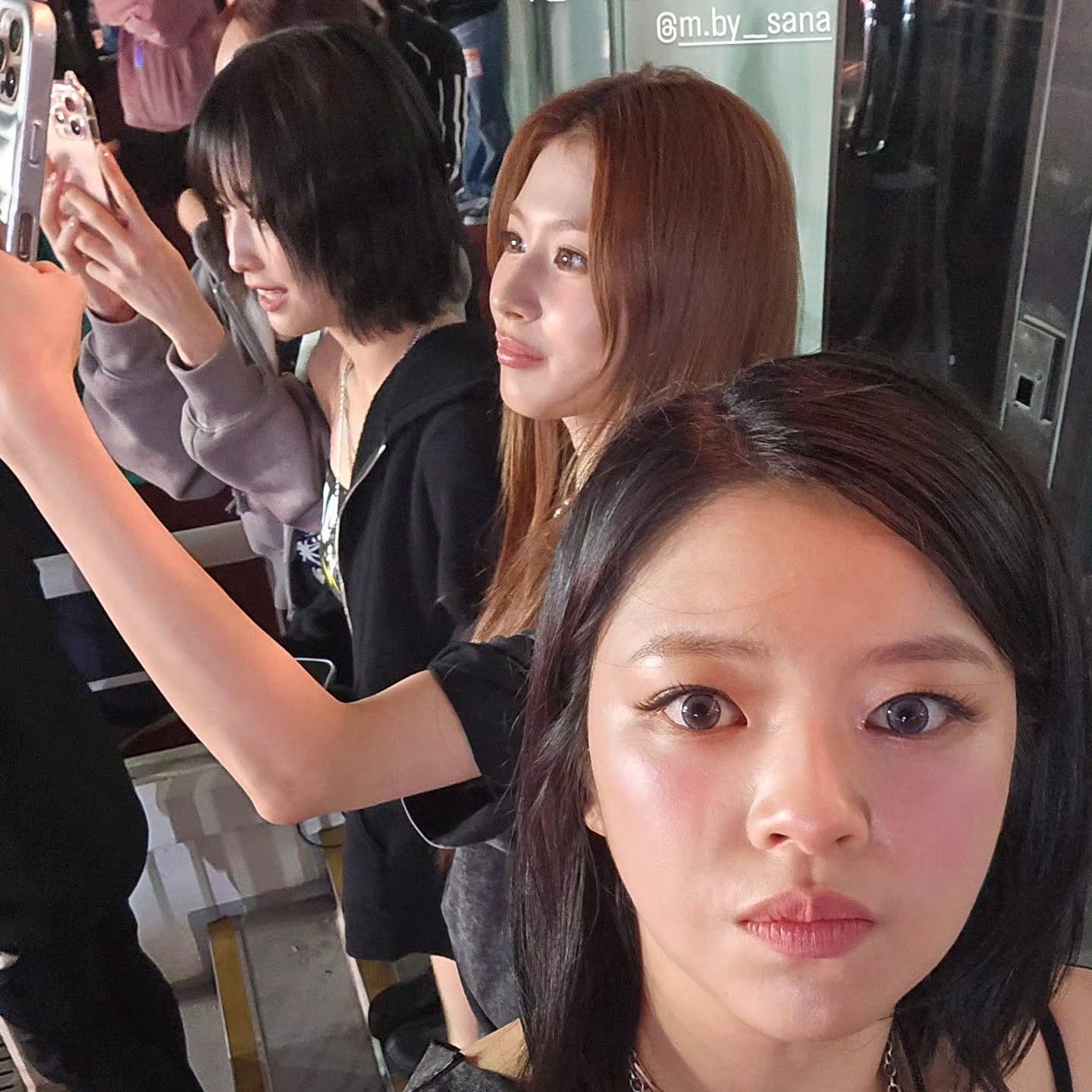 A moment captured by Jeongyeon (TWICE)'s fan