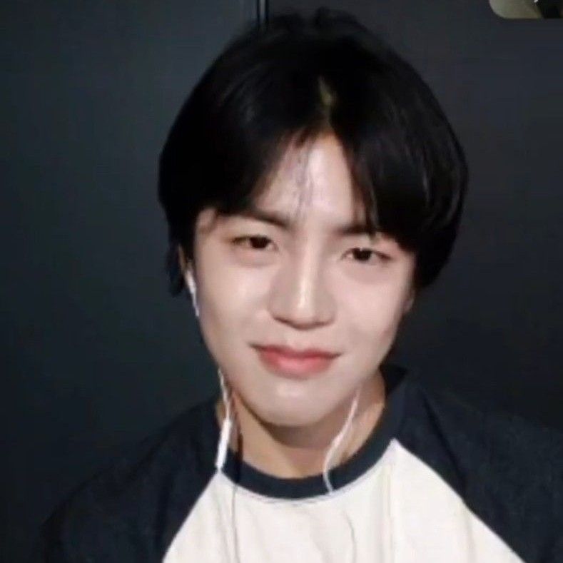 Behind-the-scenes cut of Donghun (A.C.E)