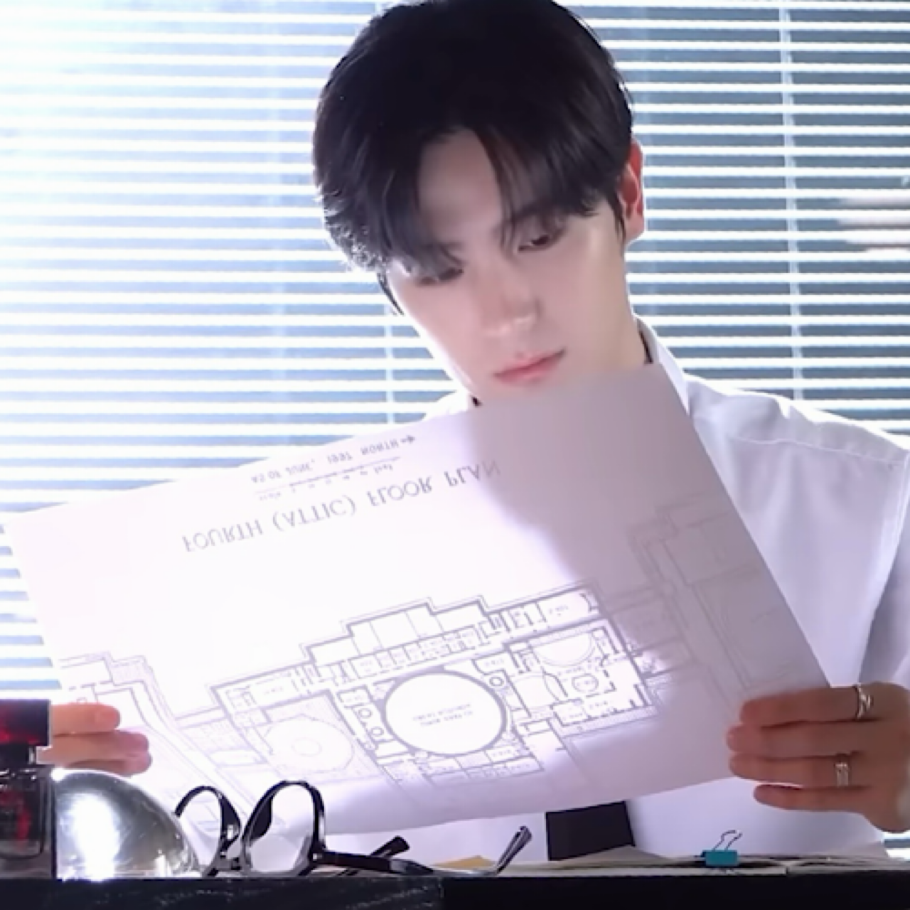Latest photo of Hyunjae (THE BOYZ)