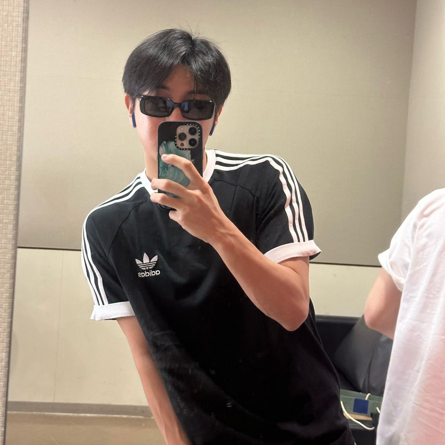 Latest photo of Donghun (A.C.E)