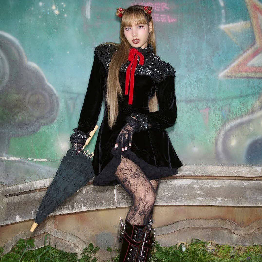 Foto terbaru Lisa (BLACKPINK)