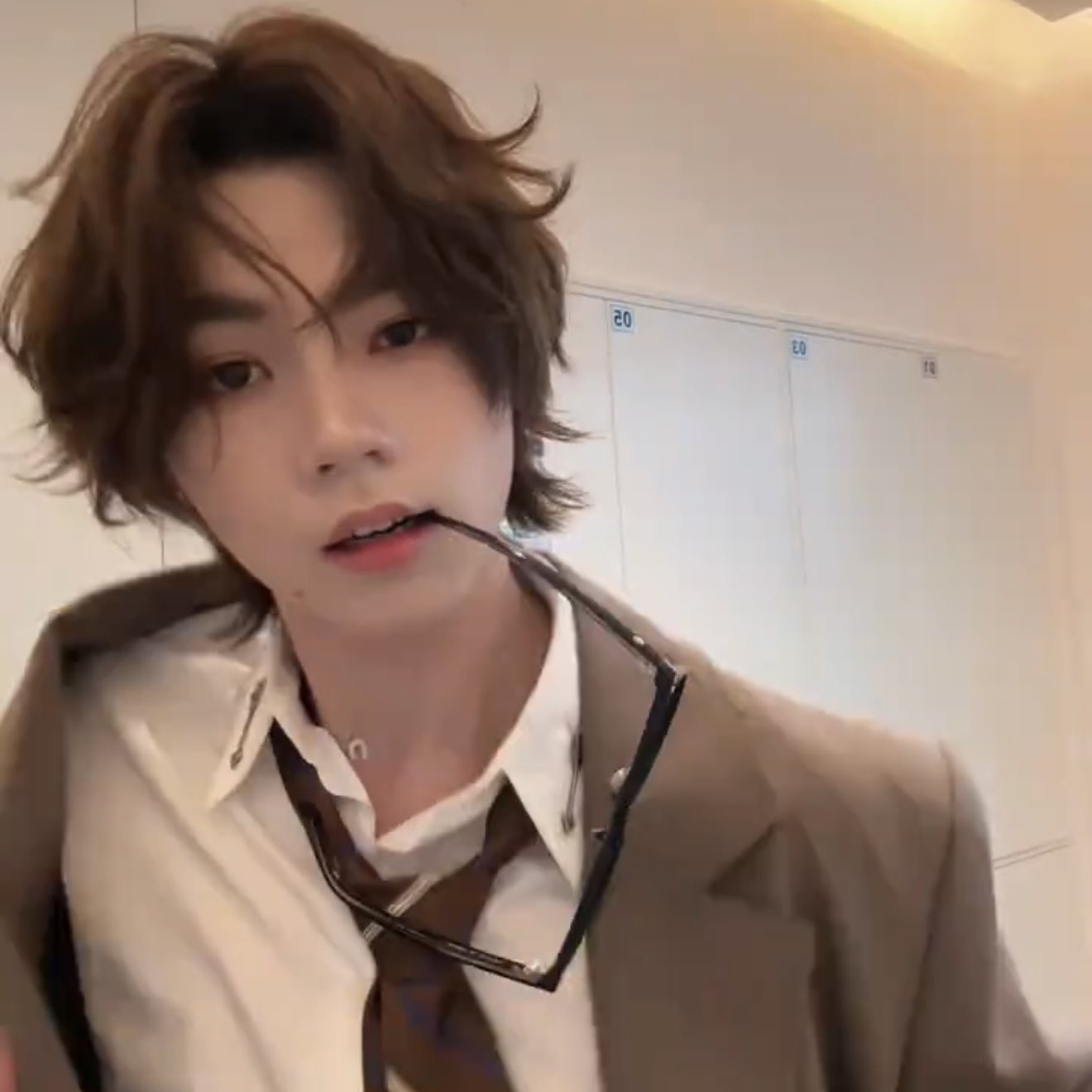 Behind-the-scenes cut of Xiong (NexT1DE)