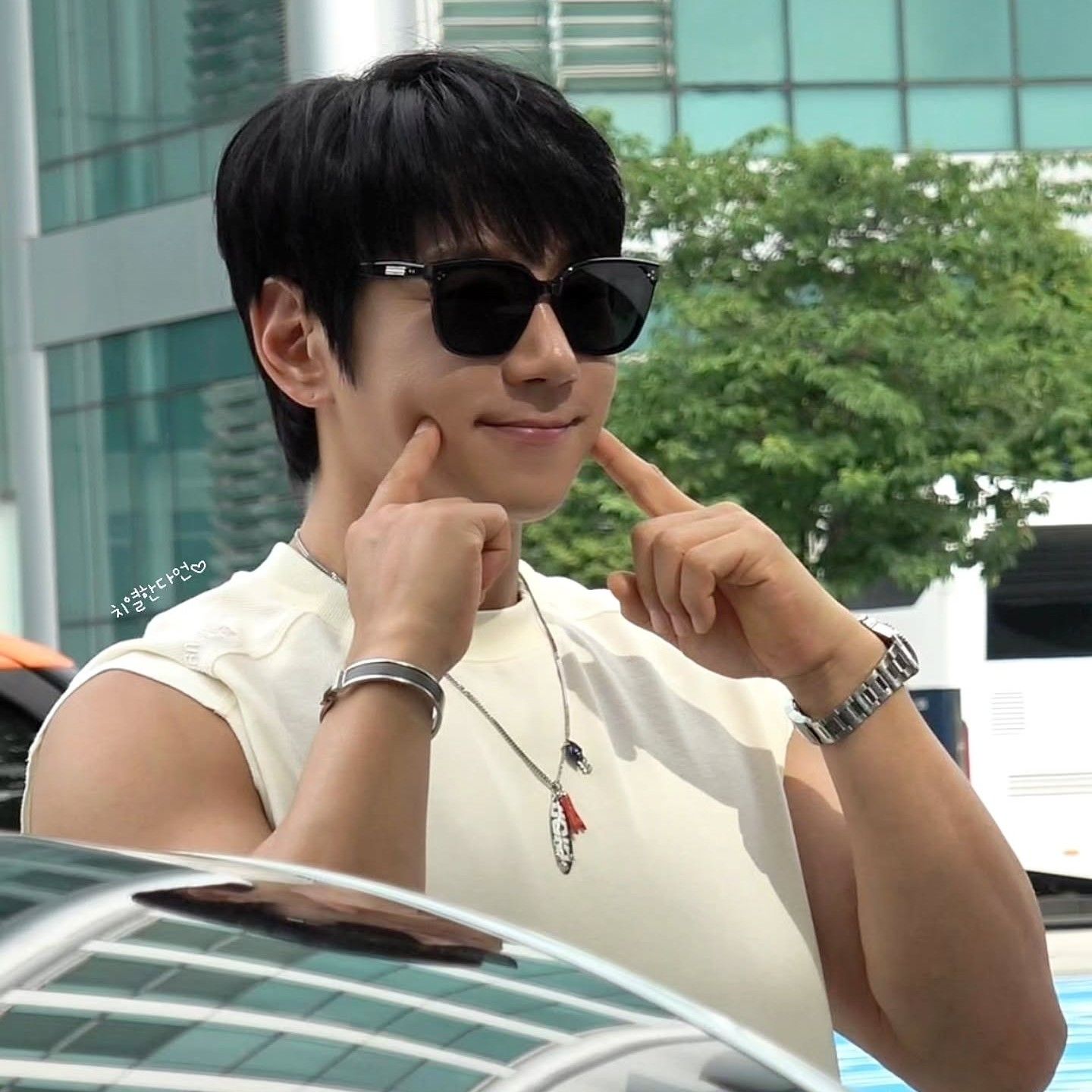 Latest photo of Hwang Chiyeol