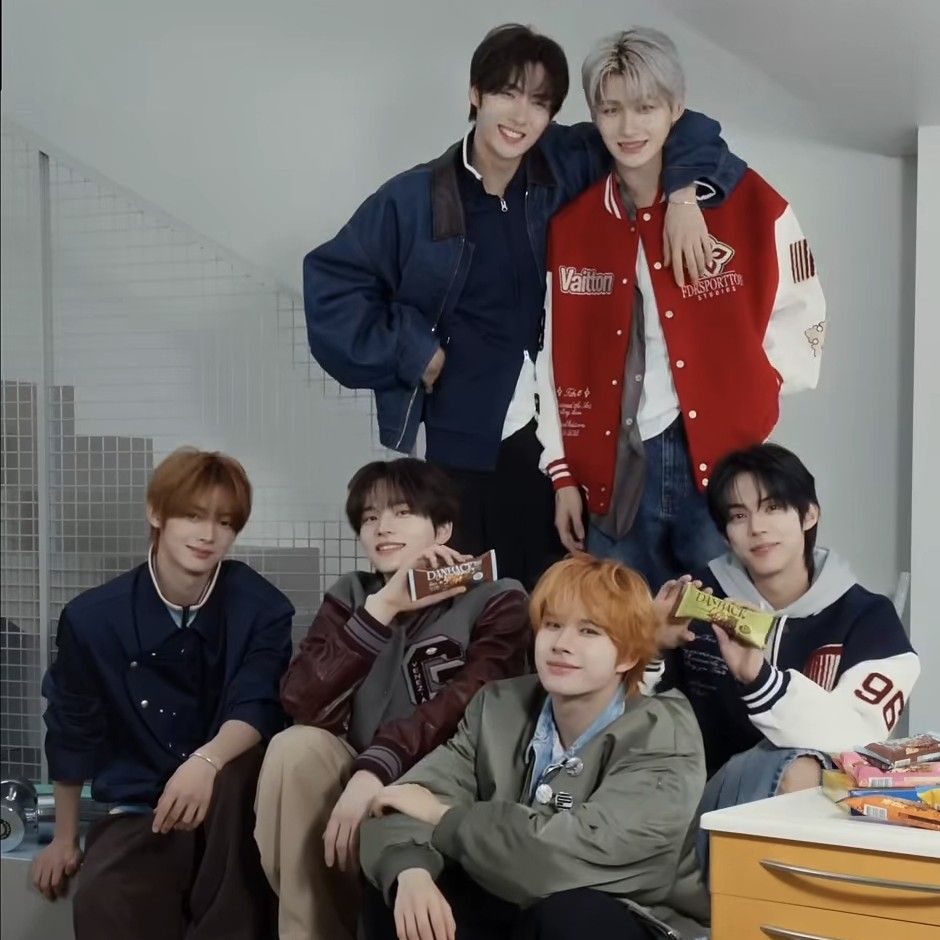 Behind-the-scenes cut of TWS