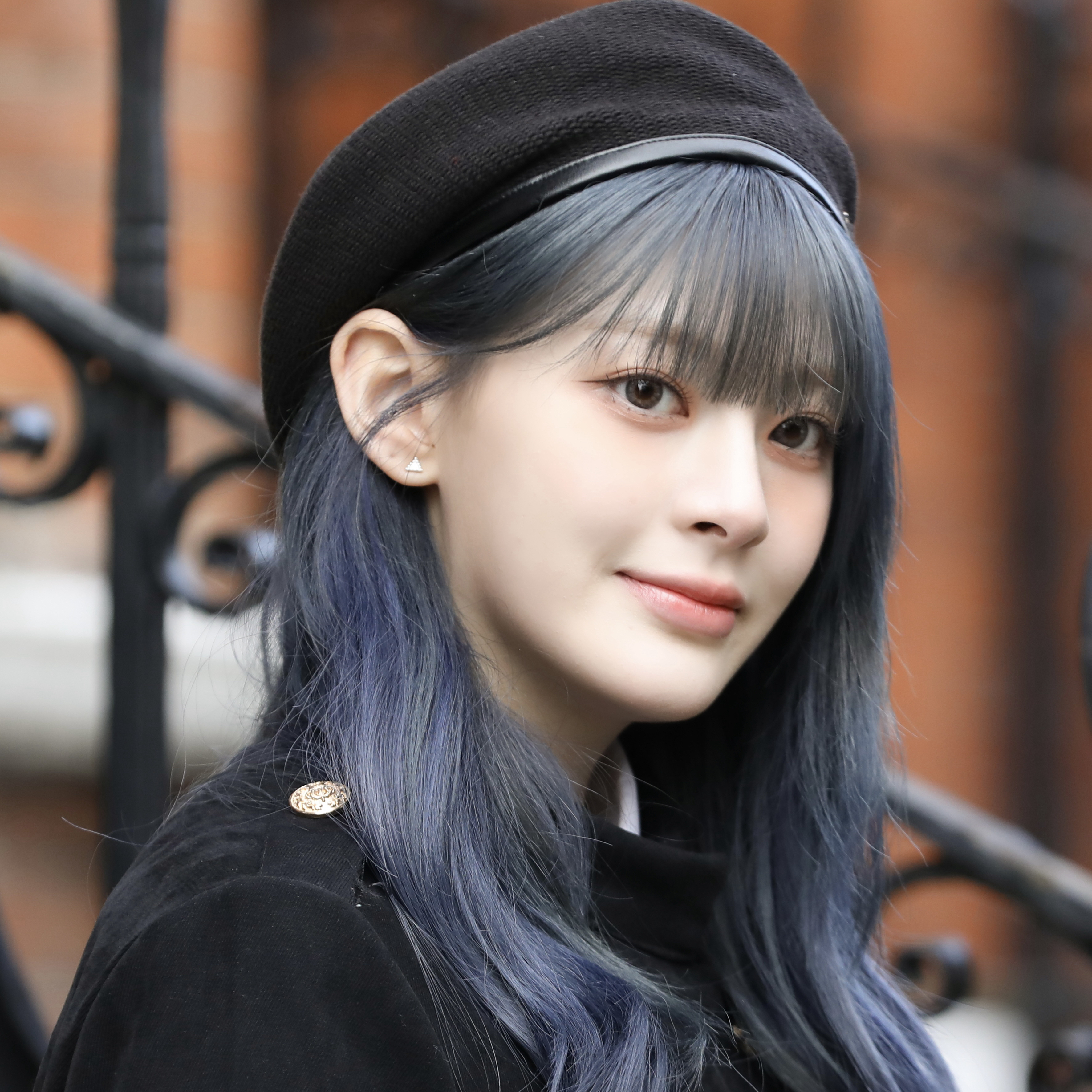 Recent activity shot of Seeun (STAYC)