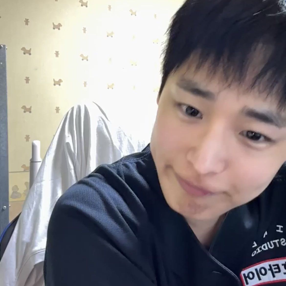 Behind-the-scenes cut of Choi Byungchan