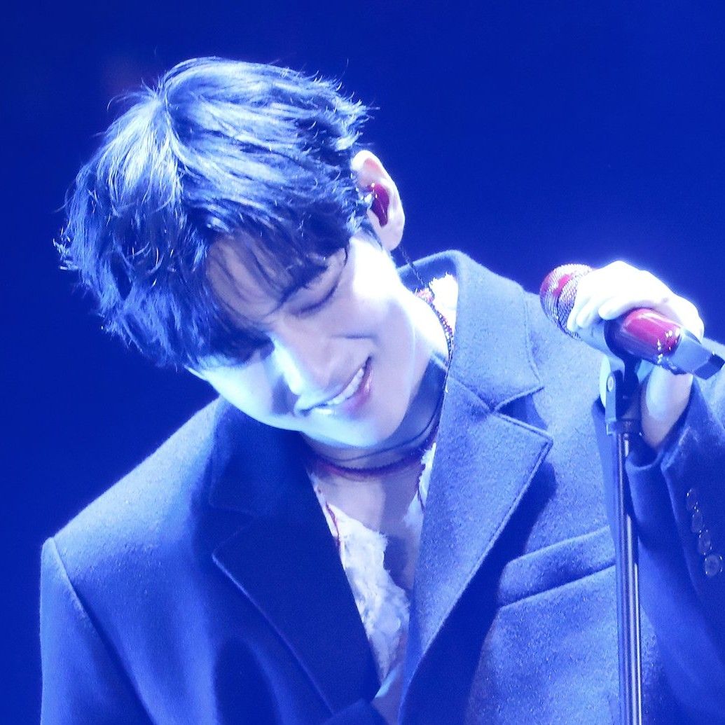 Momen yang diabadikan oleh penggemar V (BTS)